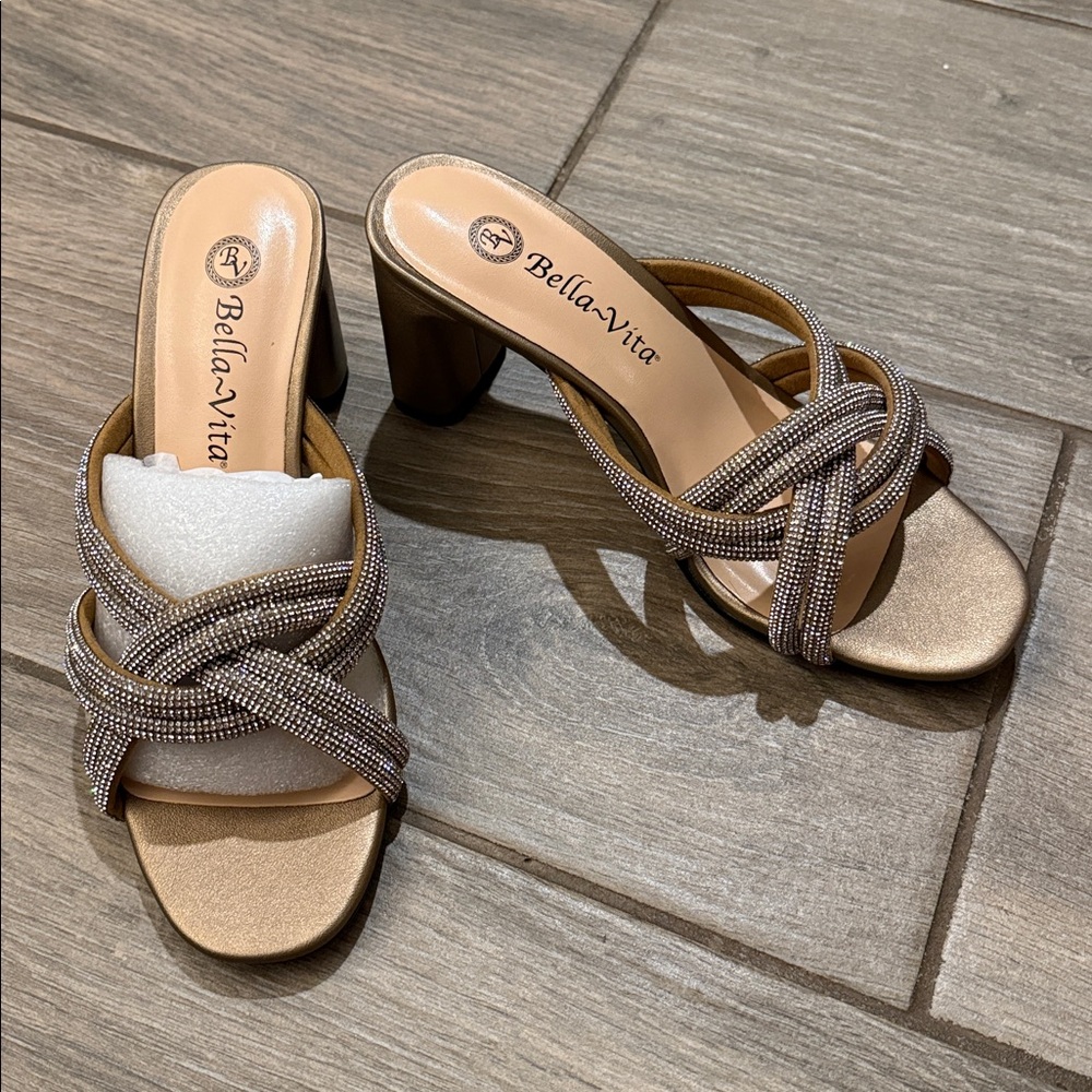 New Bella Vita Metallic BronE Crystal-Knot Block Heel Sandals Sz 5.5 - Picture 3 of 9